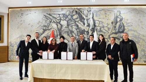 Uslu Ailesi'nden Gaziantep'e büyük hizmet